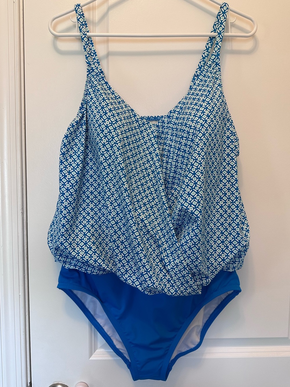 Lands' End Blue Printed Women One-Piece Swimsuit Size 16